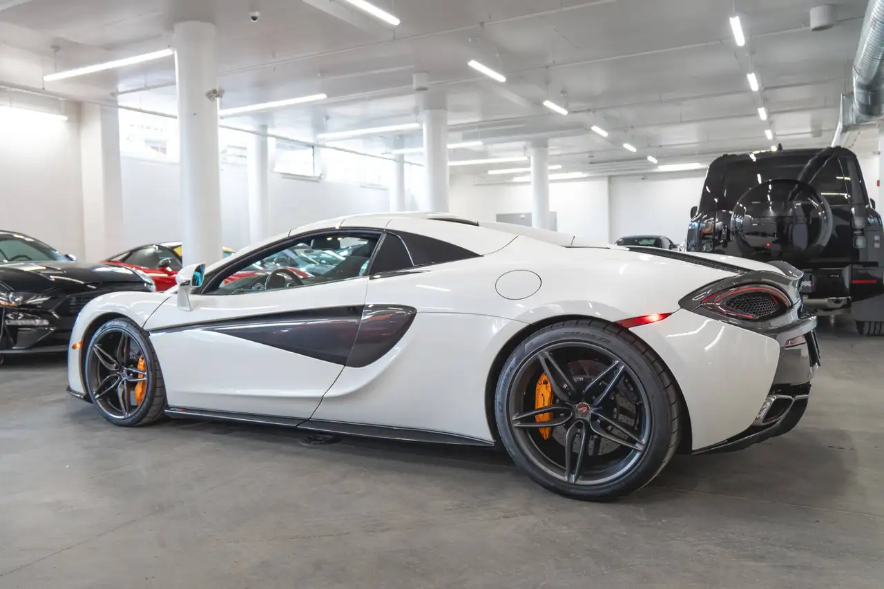 McLaren 570S photo McLaren 570S