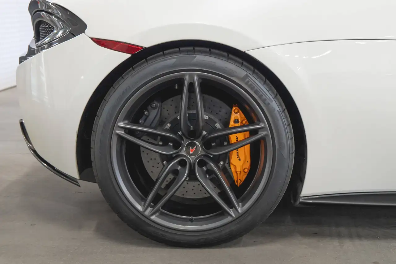 McLaren 570S photo McLaren 570S