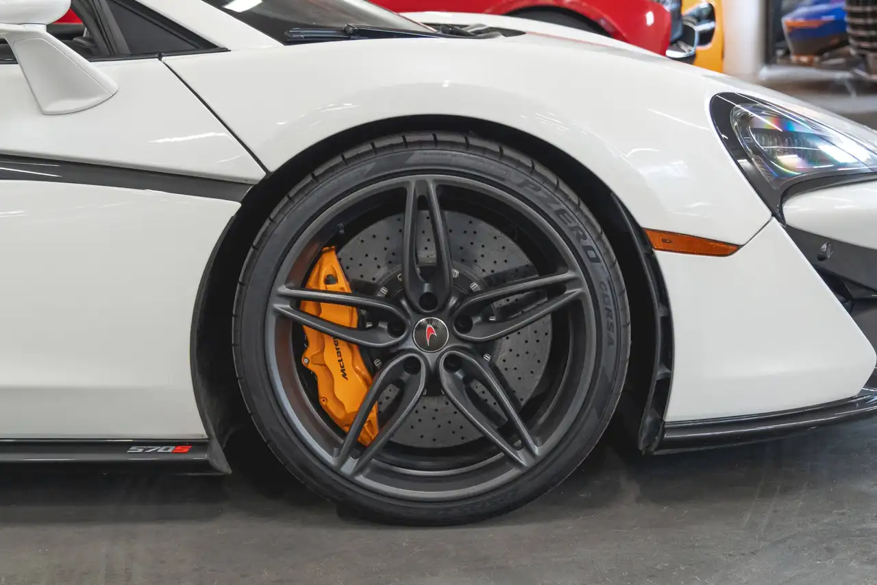 McLaren 570S photo McLaren 570S