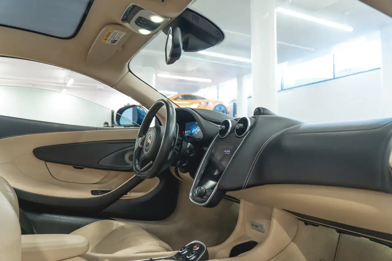 McLaren 570GT fotografie McLaren 570GT