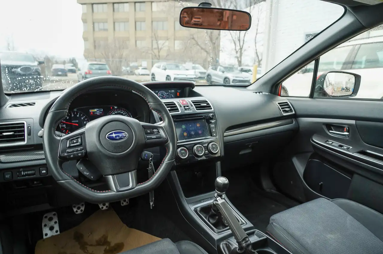Subaru WRX снимка Subaru WRX