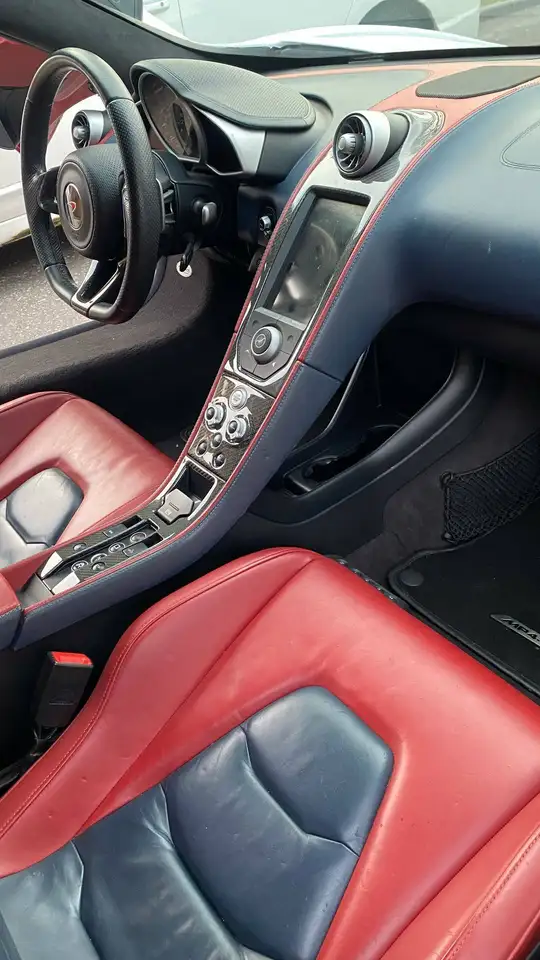 McLaren MP4-12C fotografie McLaren MP4-12C