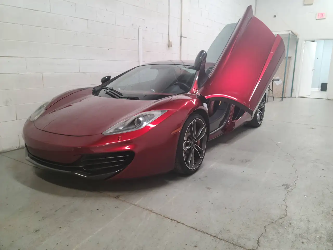 McLaren MP4-12C fotografie McLaren MP4-12C