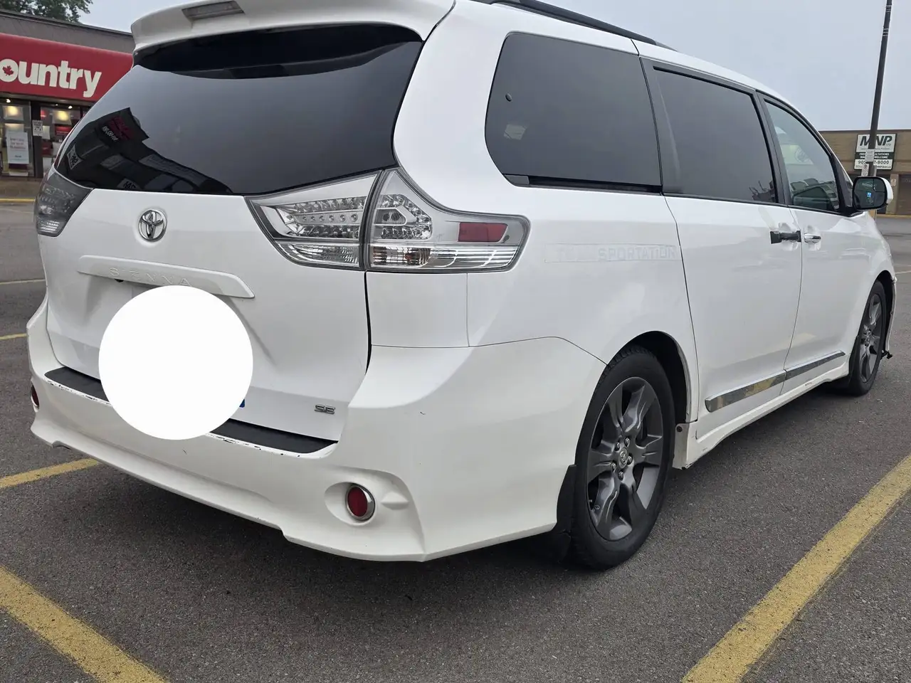 Toyota Sienna снимка Toyota Sienna