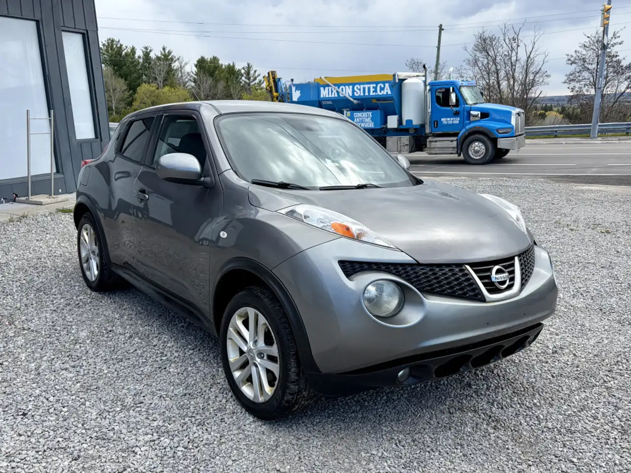 Nissan Juke photo Nissan Juke