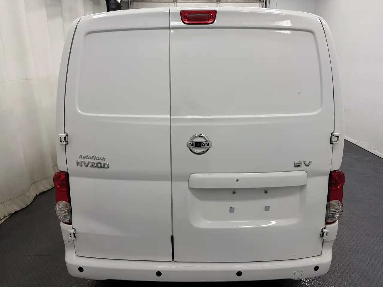 Nissan NV200 снимка Nissan NV200