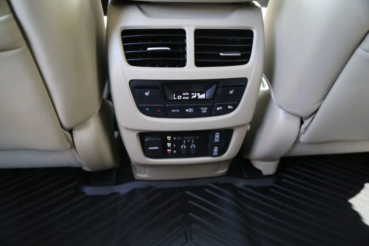 Acura MDX снимка Acura MDX