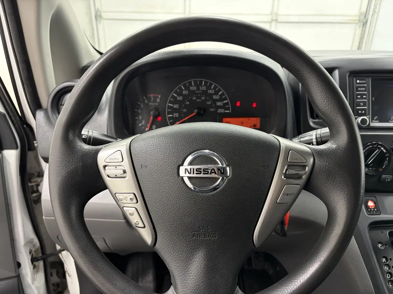 Nissan NV200 снимка Nissan NV200