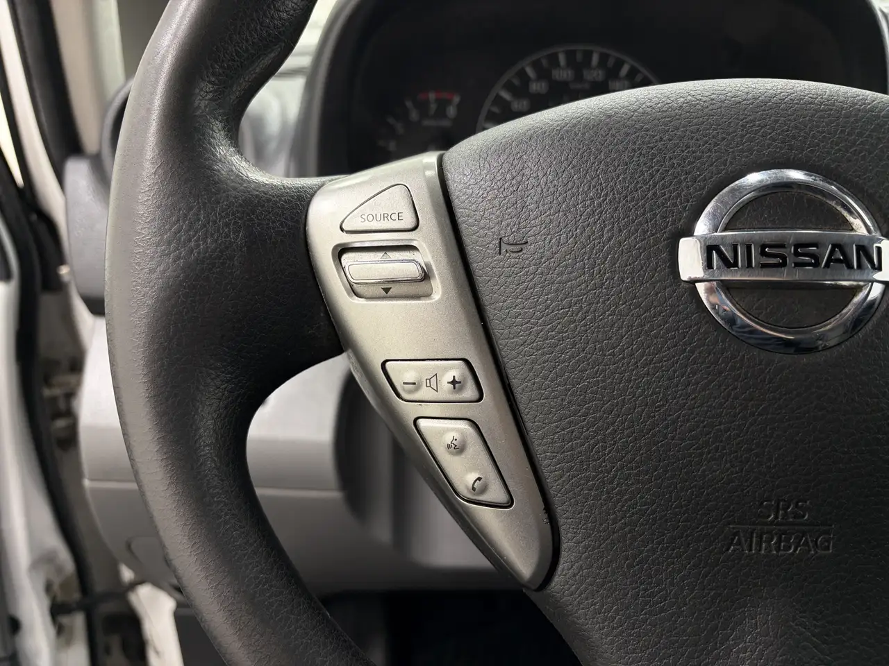 Nissan NV200 снимка Nissan NV200