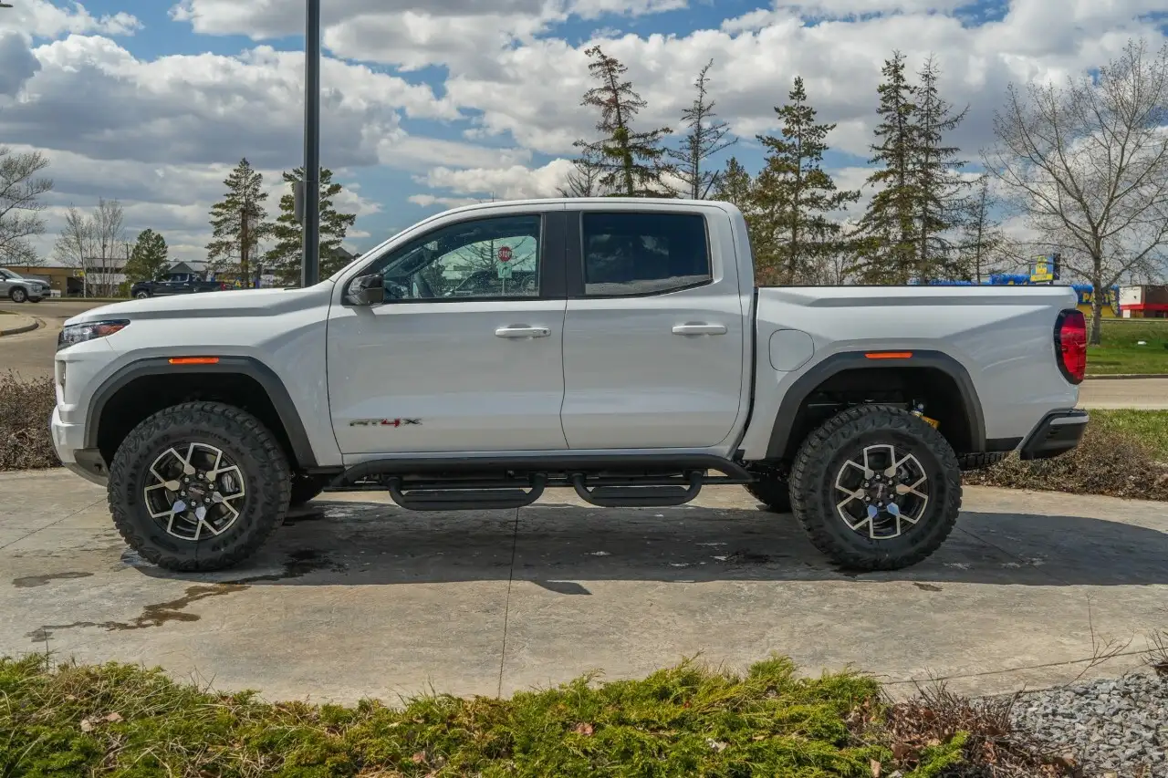GMC Canyon снимка GMC Canyon