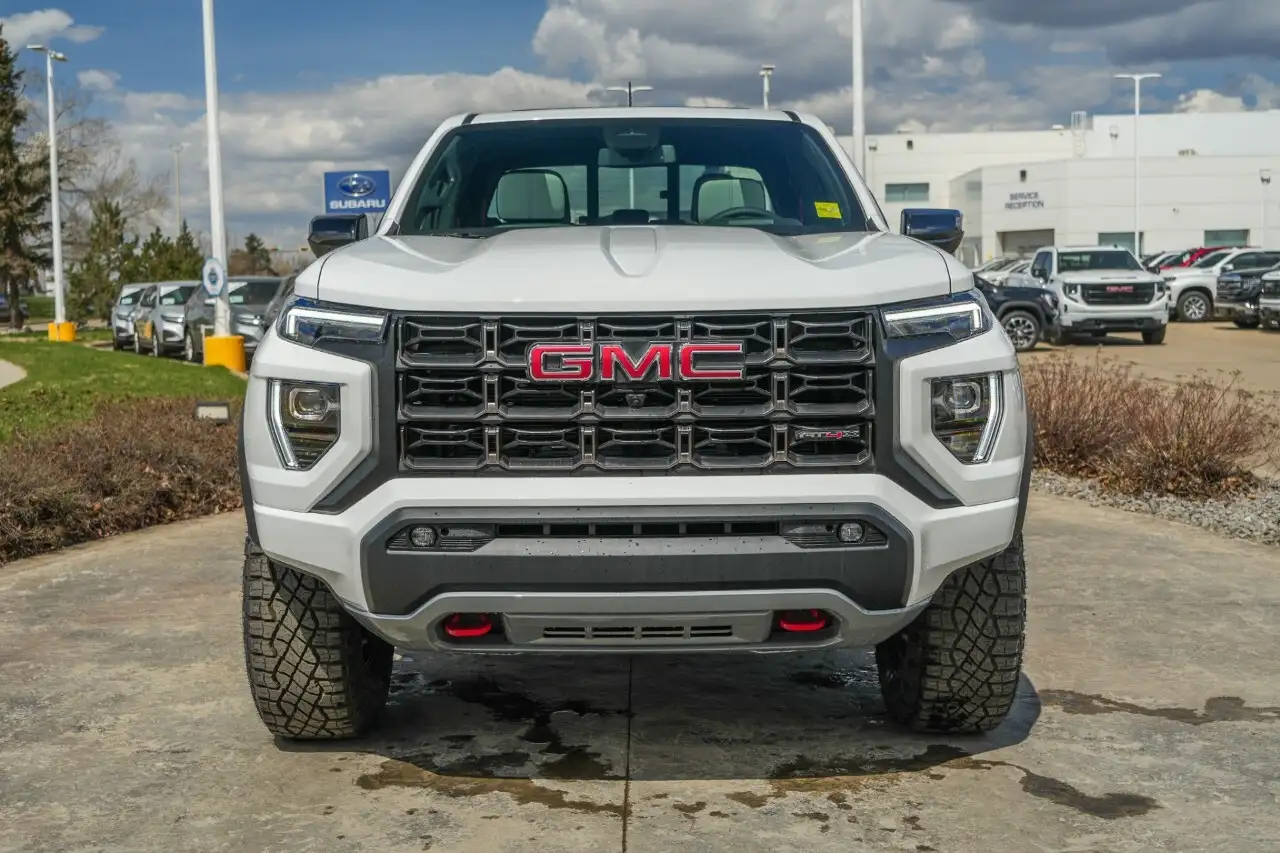 GMC Canyon снимка GMC Canyon