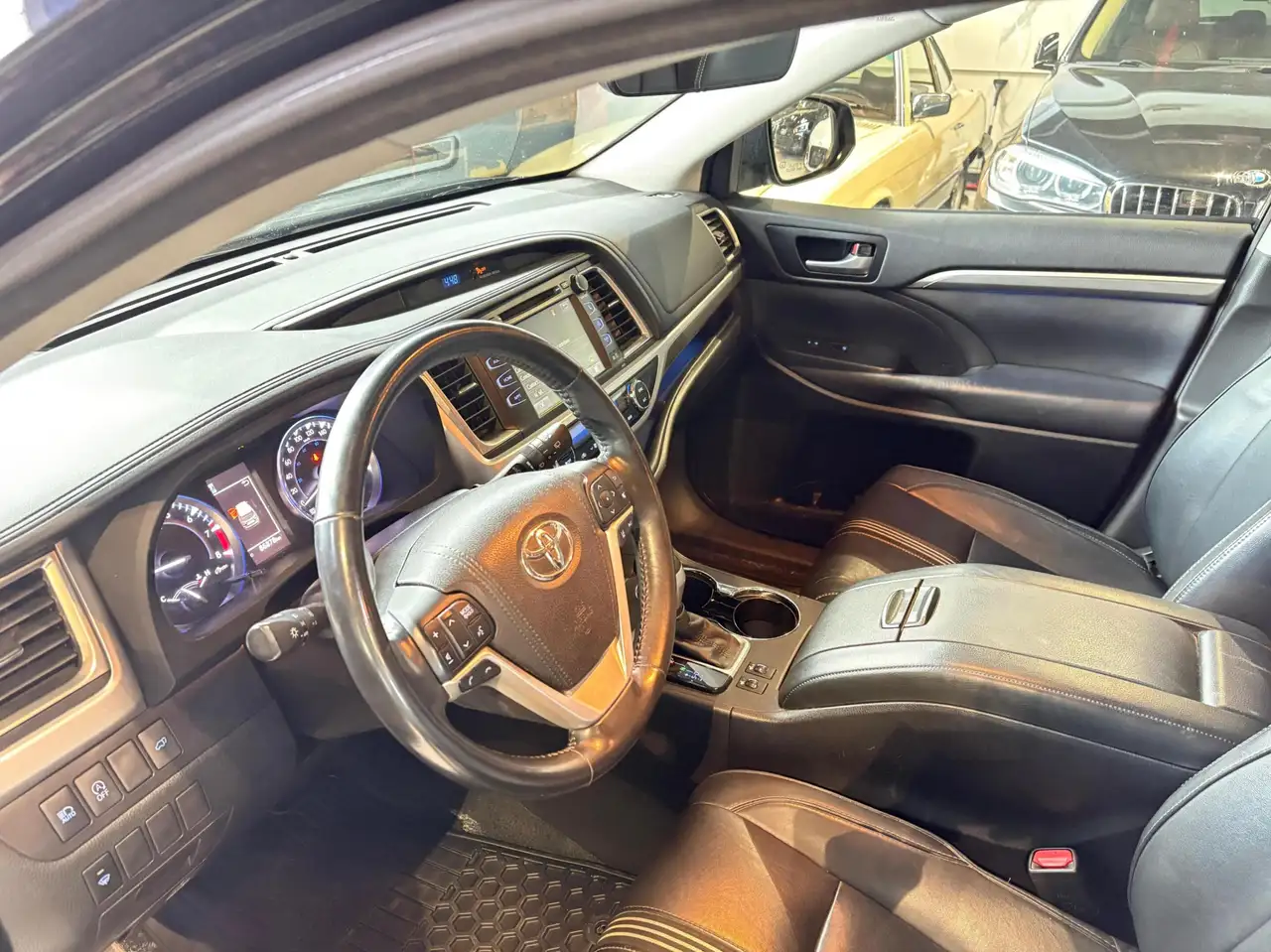 Toyota Highlander photo Toyota Highlander