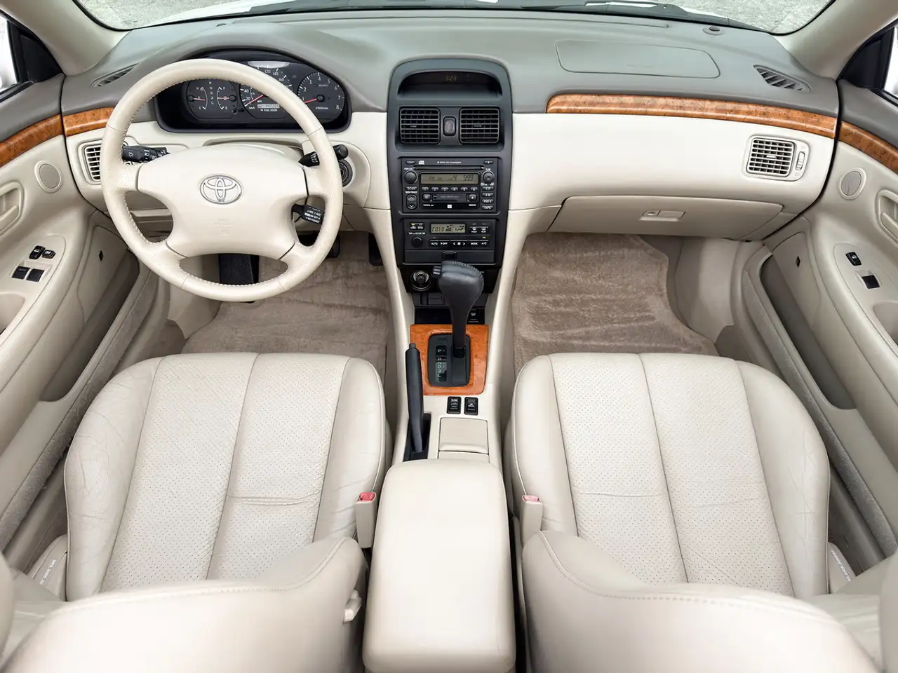 Toyota Camry photo Toyota Camry