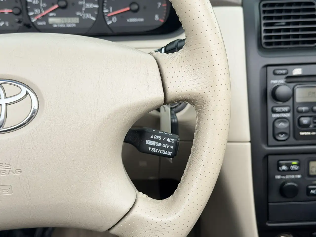 Toyota Camry photo Toyota Camry