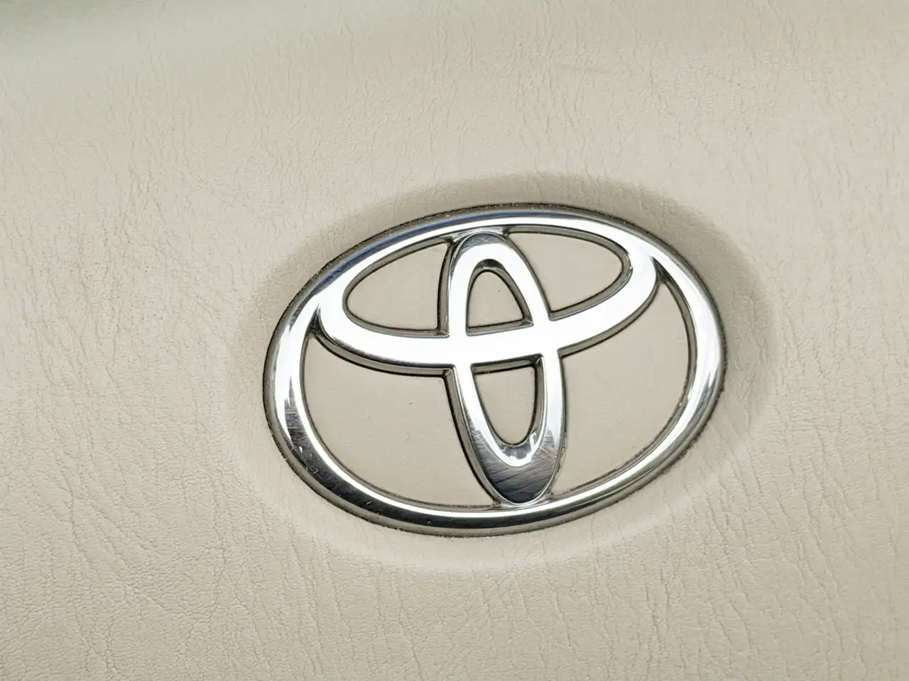 Toyota Camry photo Toyota Camry