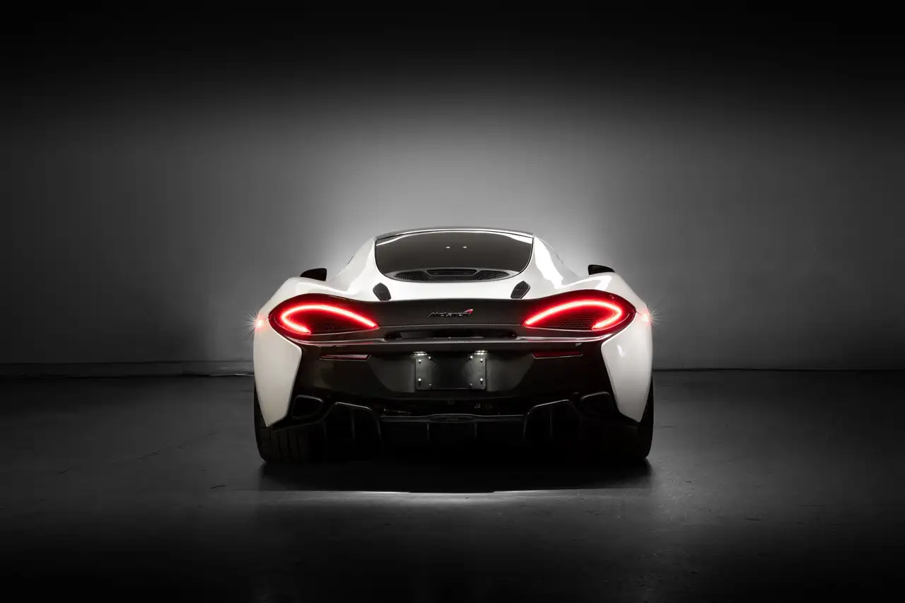McLaren 570GT снимка McLaren 570GT