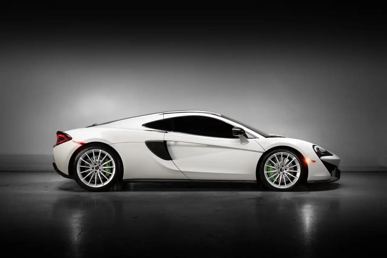 McLaren 570GT снимка McLaren 570GT