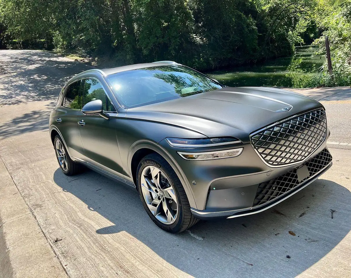2023 Genesis GV70
