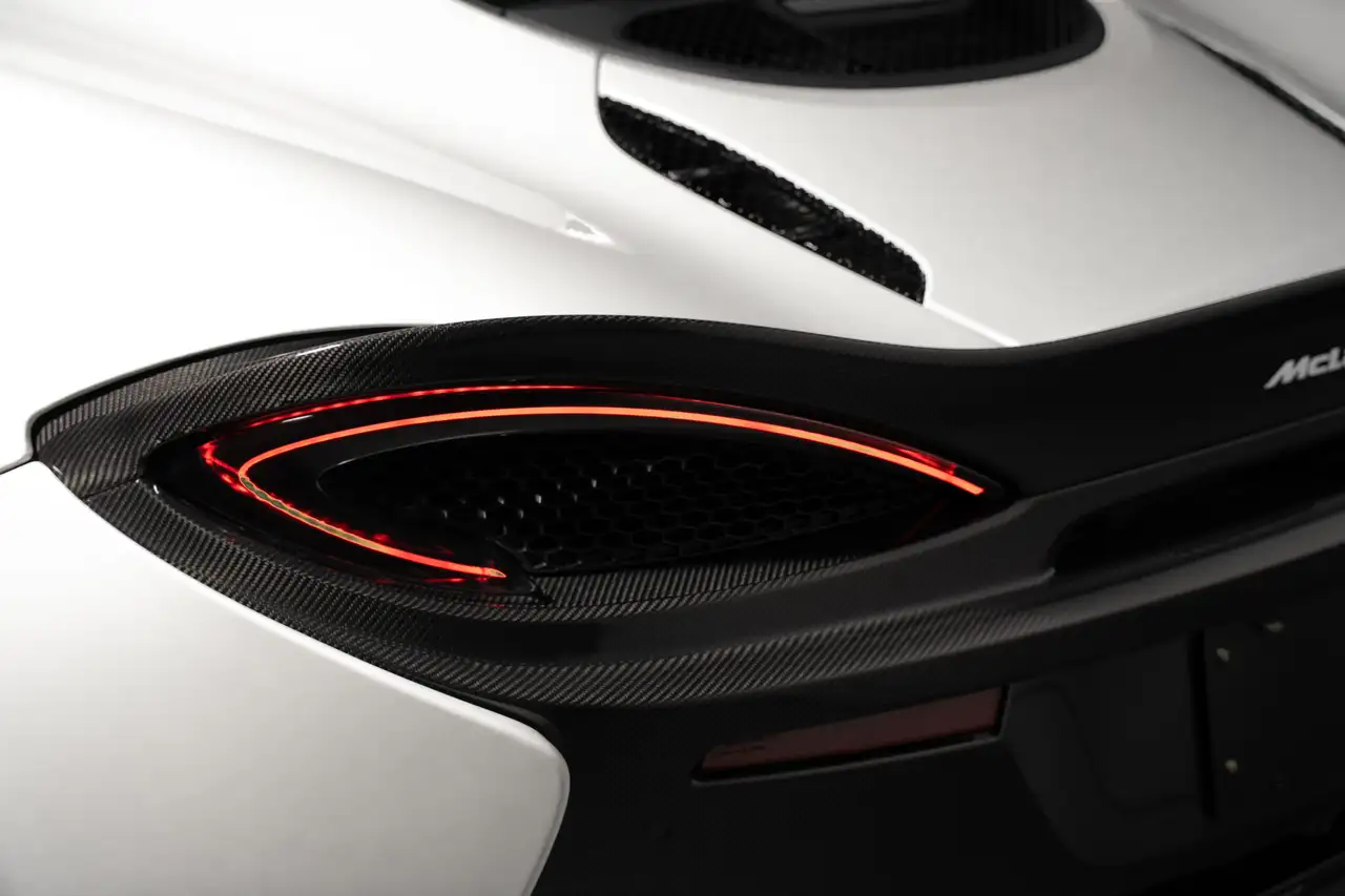McLaren 570GT снимка McLaren 570GT