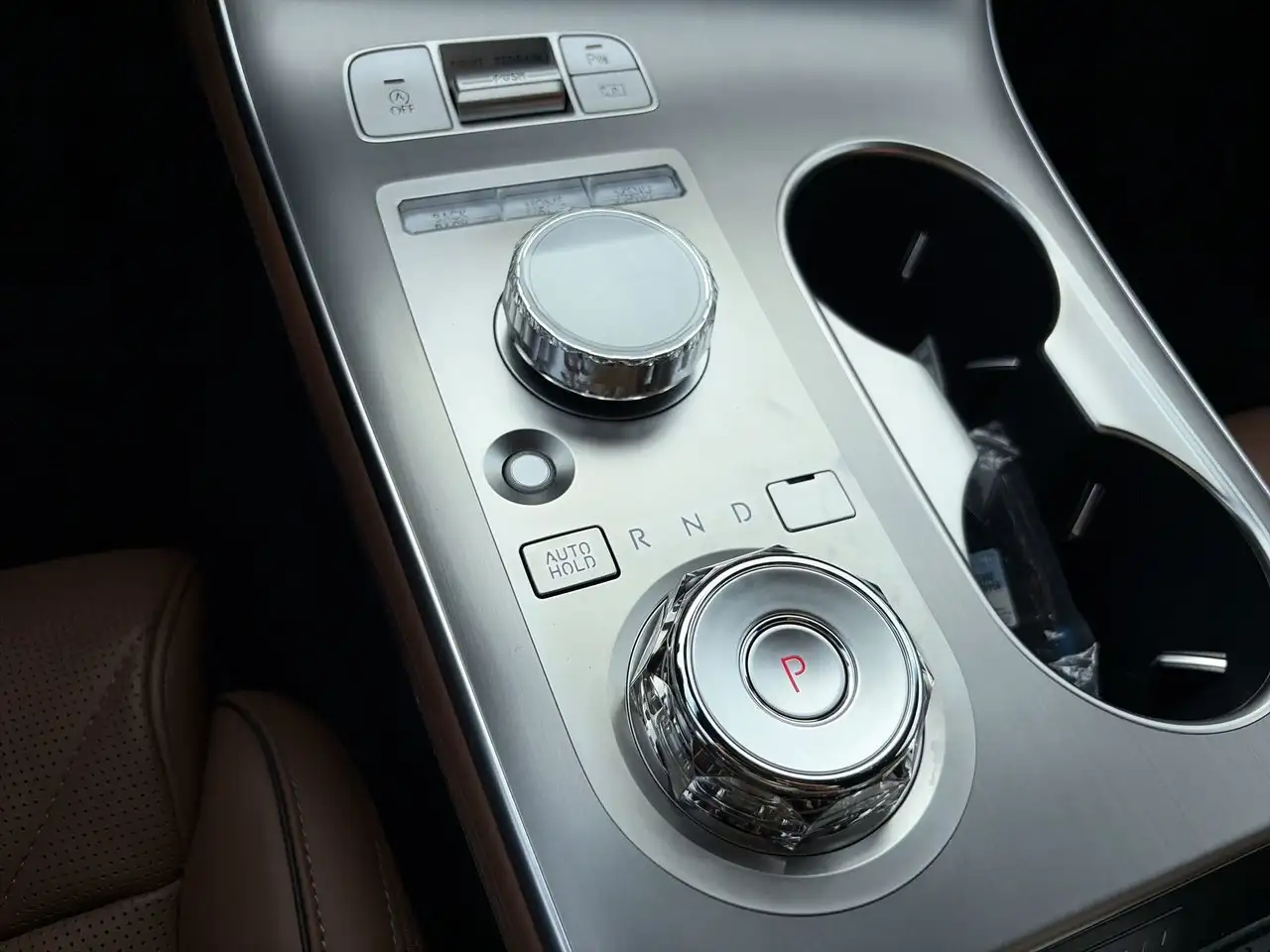 Genesis GV70 снимка Genesis GV70