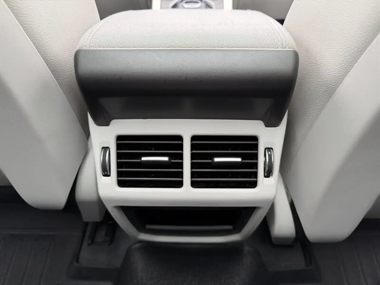 Land Rover Range Rover Evoque photo Land Rover Range Rover Evoque