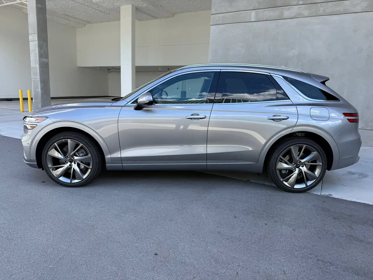 Genesis GV70 снимка Genesis GV70