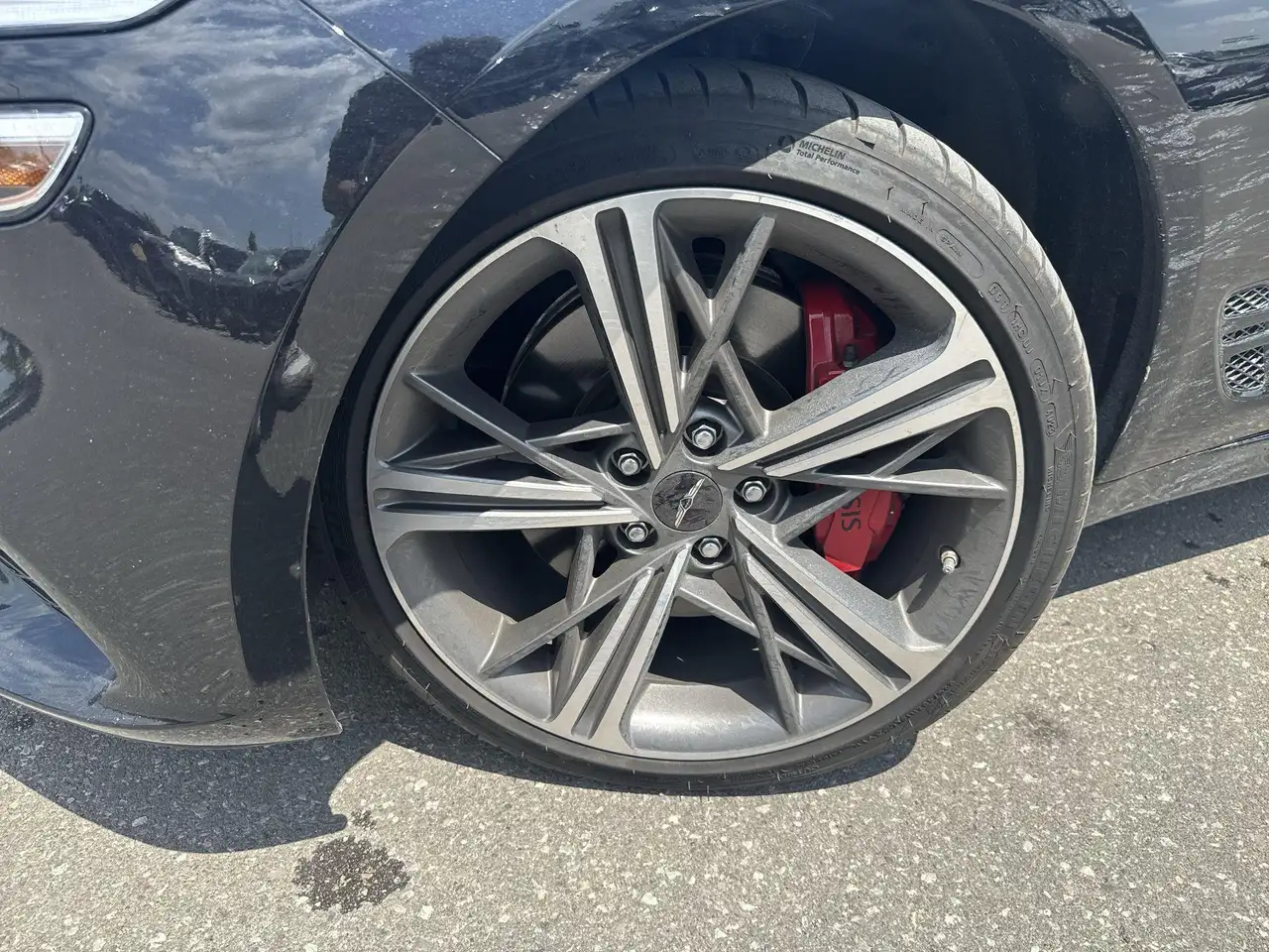 2025 Genesis G70