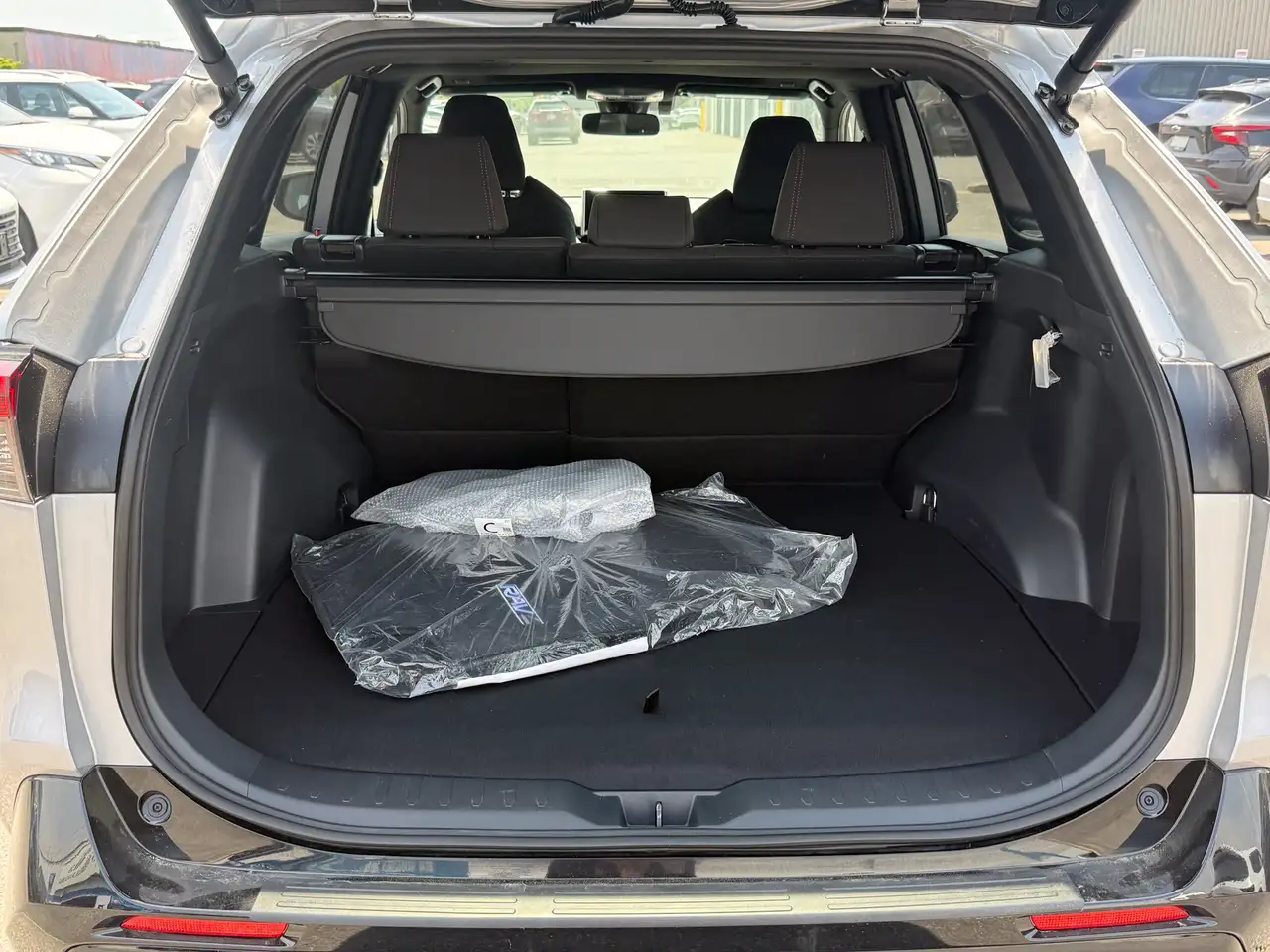 Toyota RAV 4 снимка Toyota RAV 4