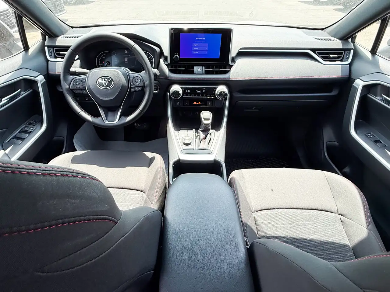 Toyota RAV 4 снимка Toyota RAV 4