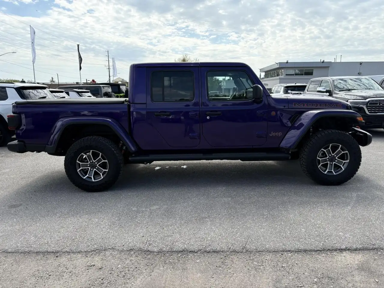 Jeep Gladiator снимка Jeep Gladiator