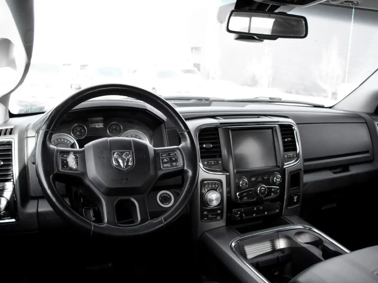 RAM 1500 снимка RAM 1500