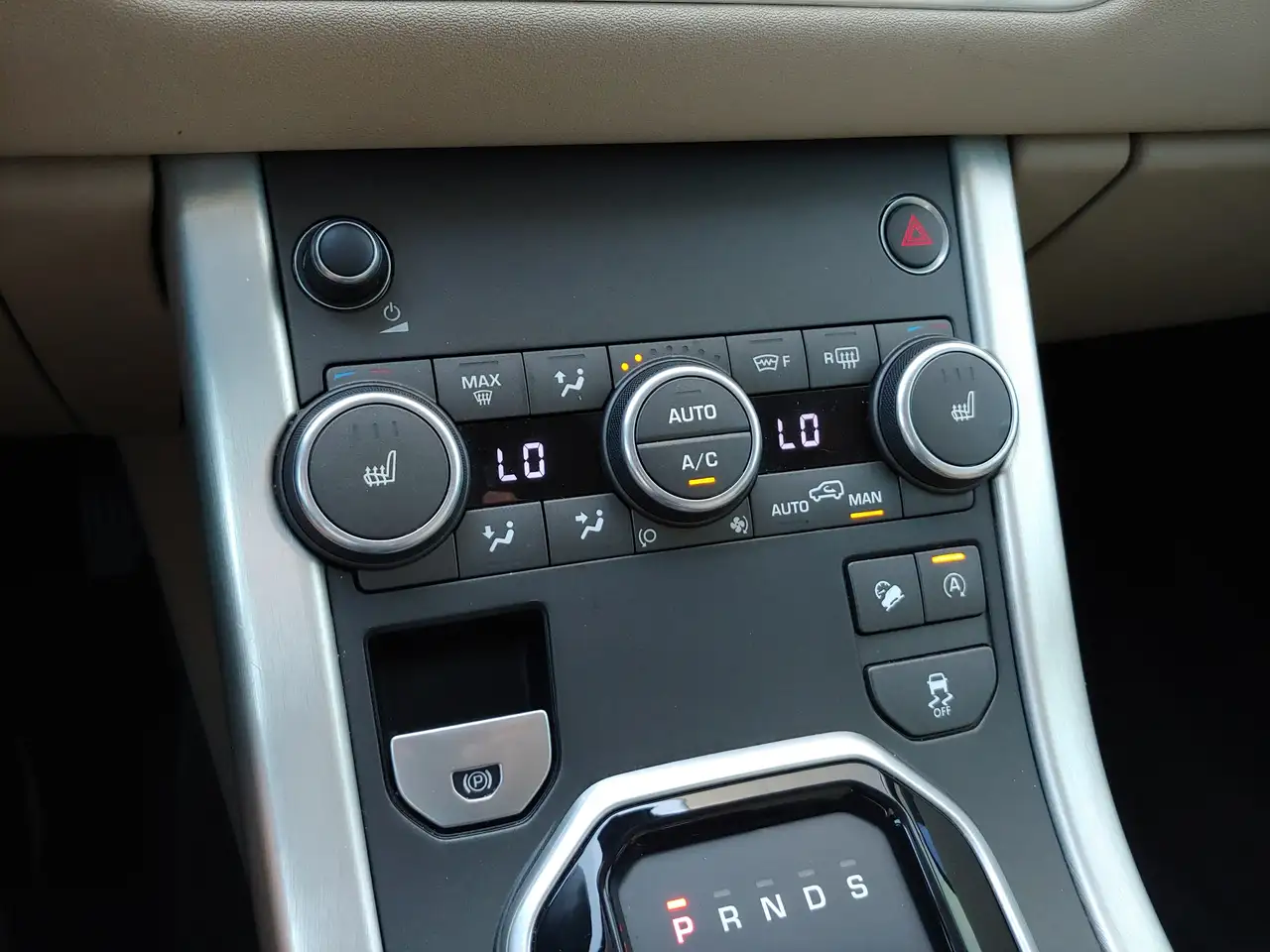 Land Rover Range Rover Evoque photo Land Rover Range Rover Evoque