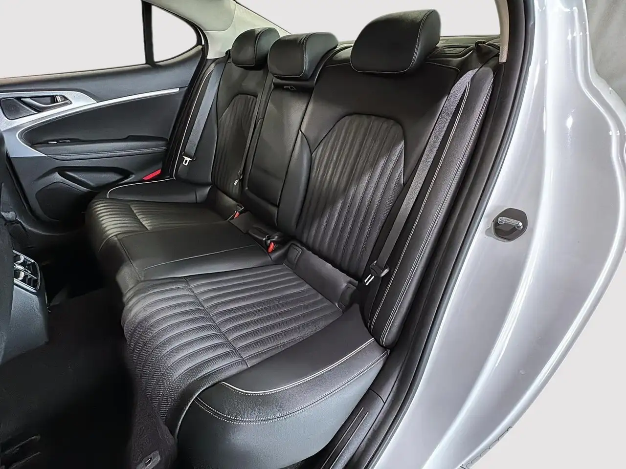 Genesis G70 снимка Genesis G70
