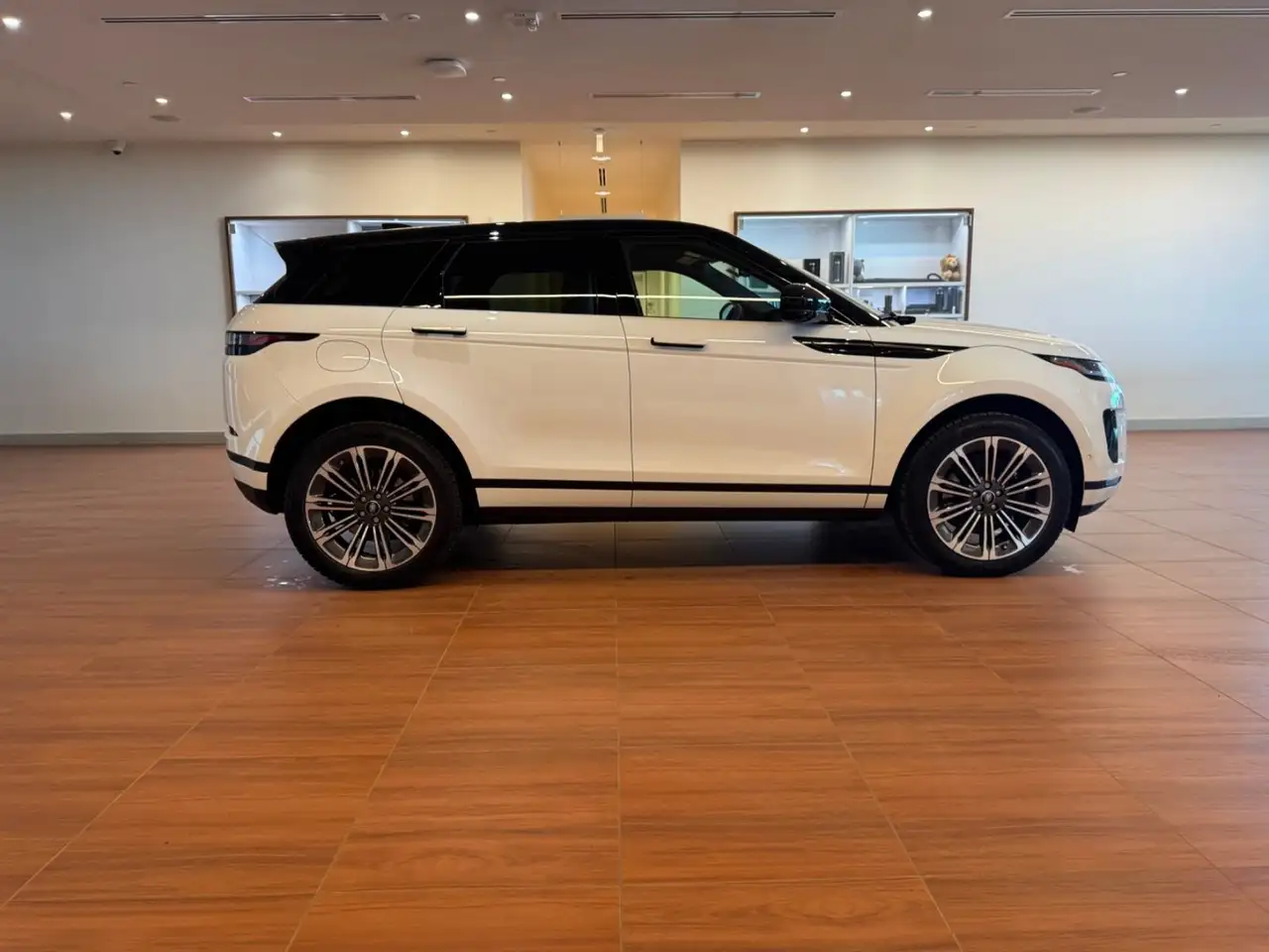 Land Rover Range Rover Evoque снимка Land Rover Range Rover Evoque