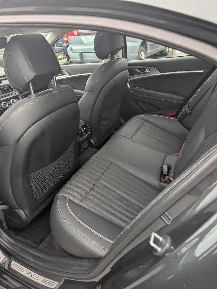 Genesis G70 снимка Genesis G70
