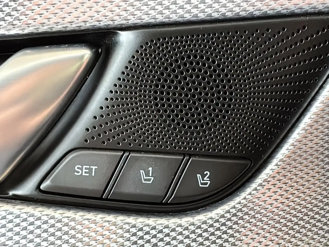 Genesis G70 снимка Genesis G70