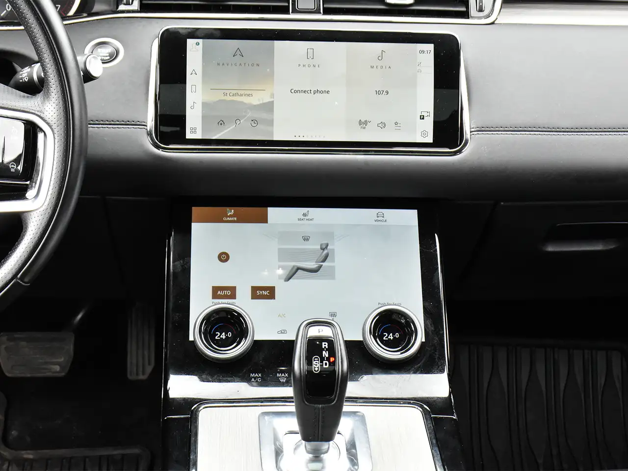 Land Rover Range Rover Evoque photo Land Rover Range Rover Evoque