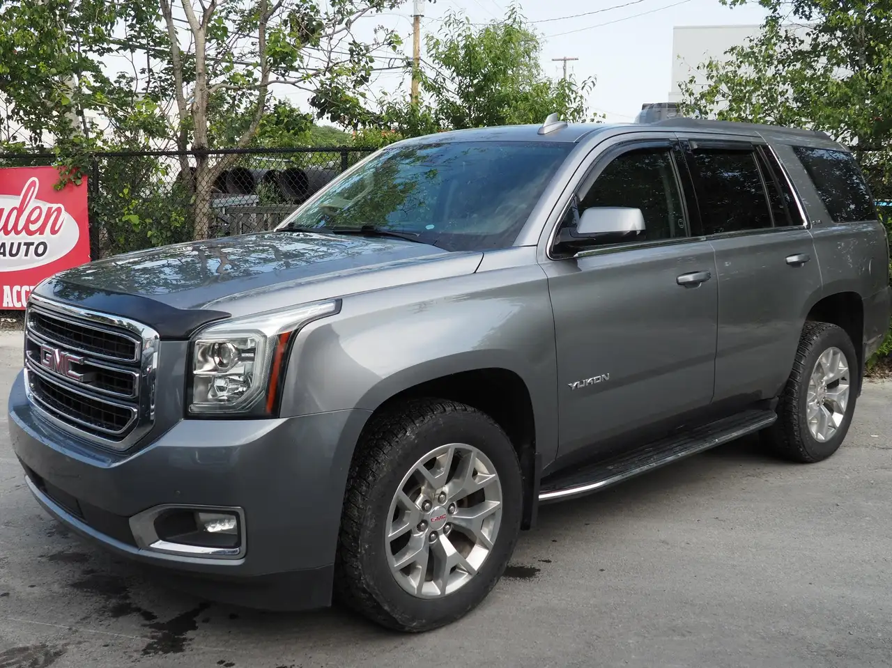 GMC Yukon снимка GMC Yukon