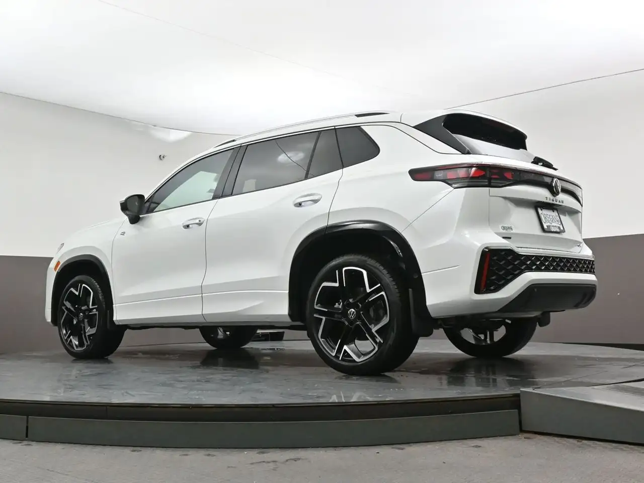 Volkswagen Tiguan снимка Volkswagen Tiguan