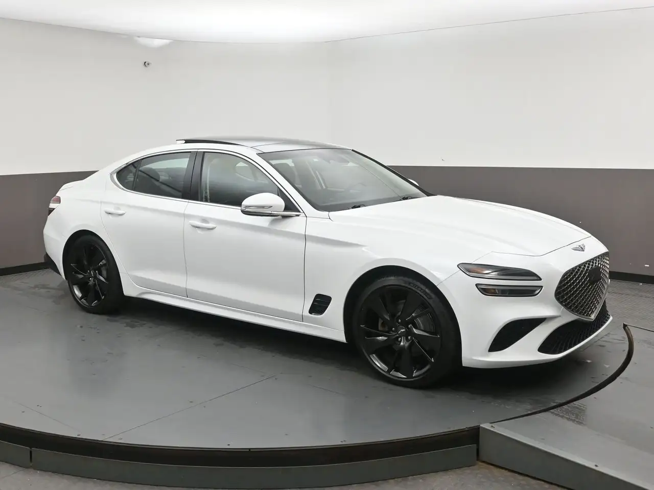 2023 Genesis G70