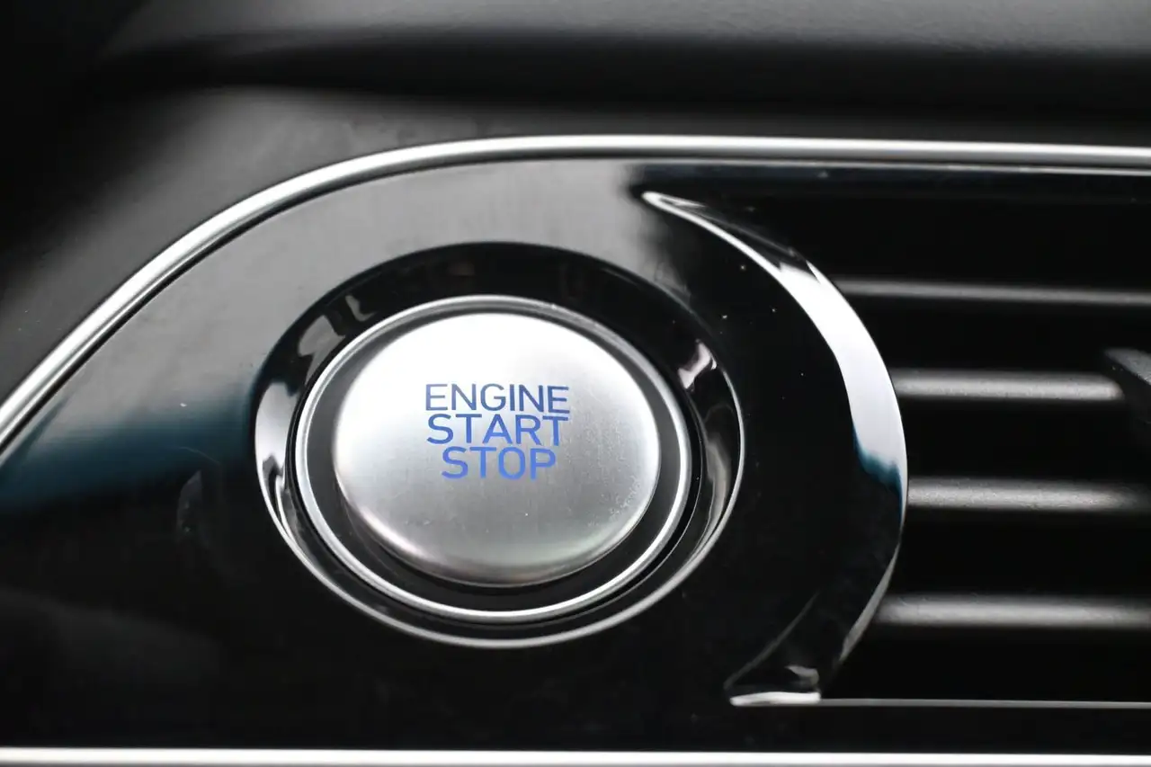 Genesis G70 снимка Genesis G70