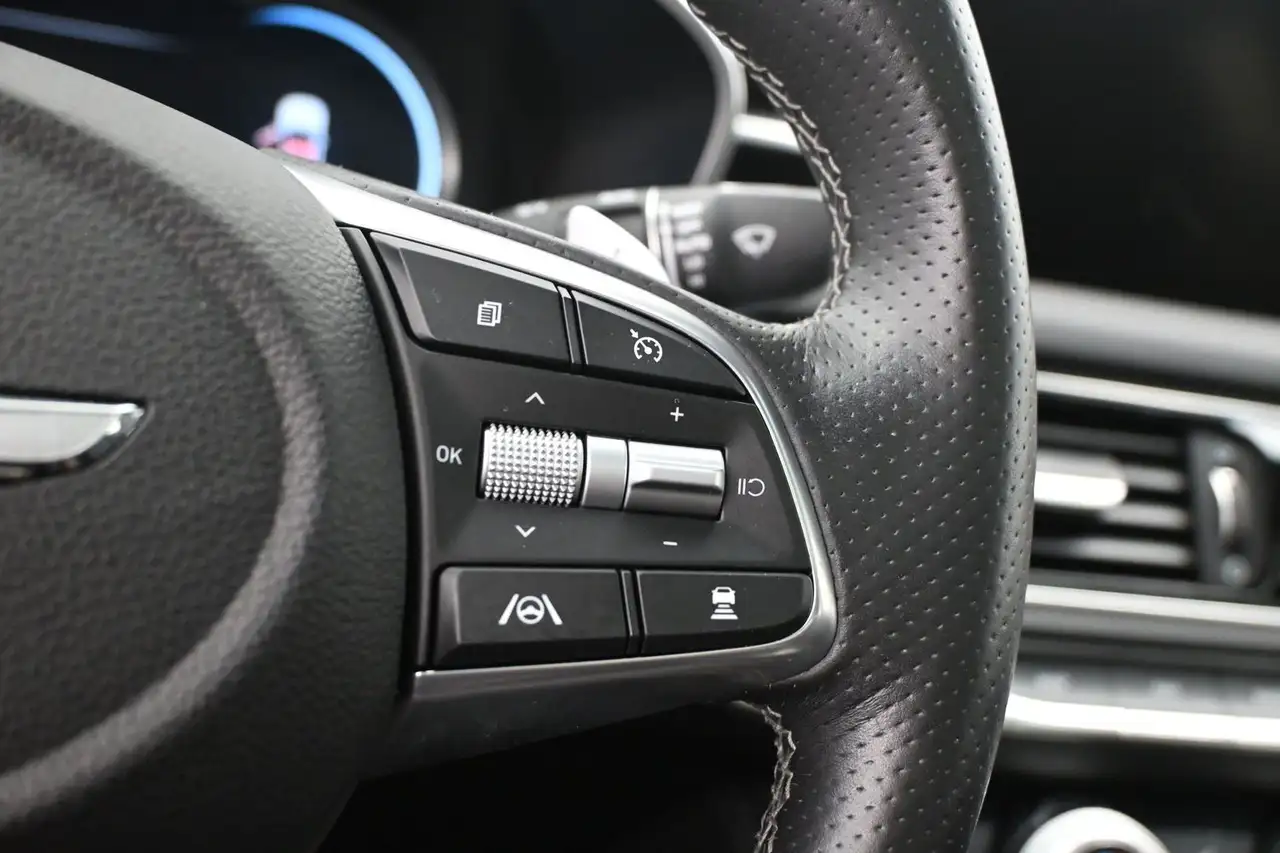 Genesis G70 снимка Genesis G70