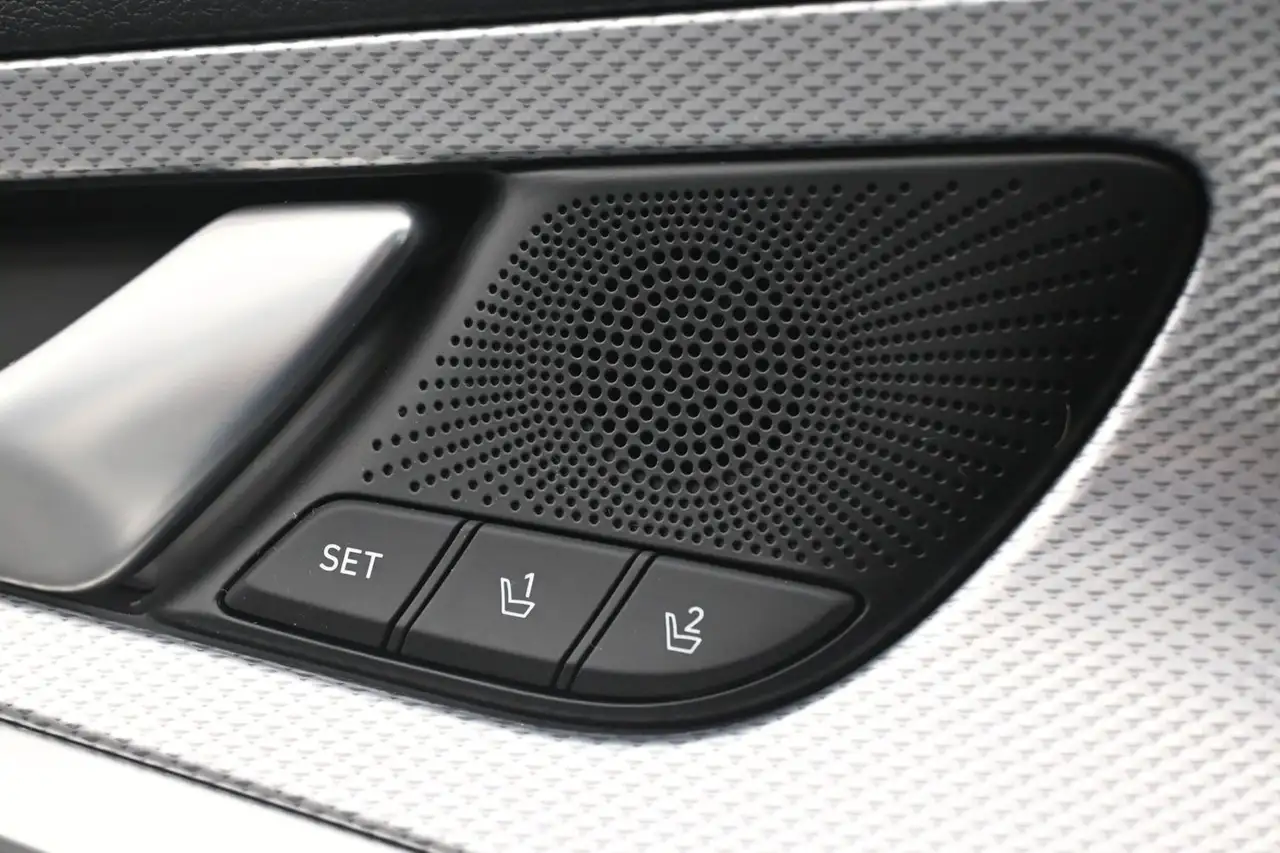 Genesis G70 снимка Genesis G70