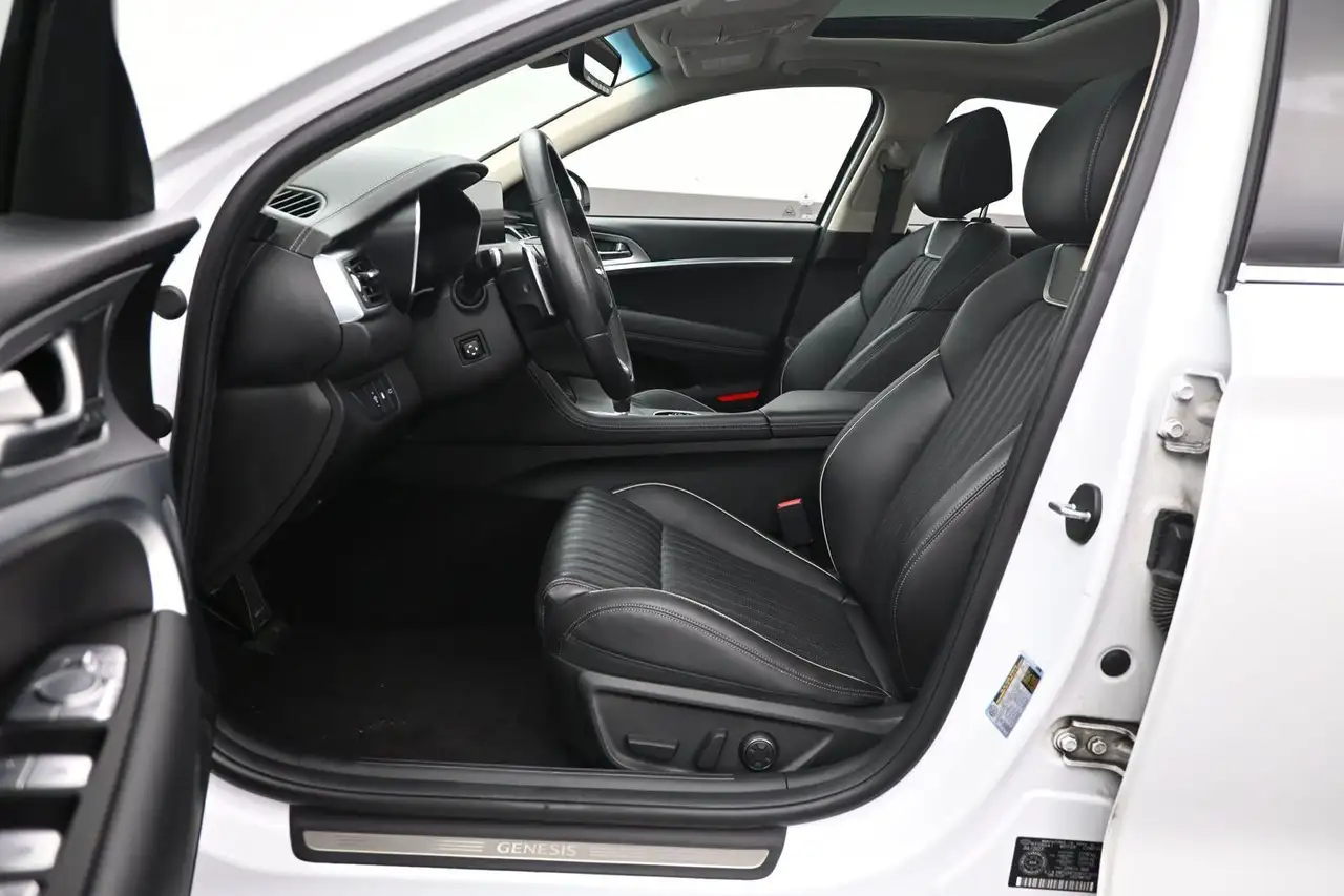 Genesis G70 снимка Genesis G70
