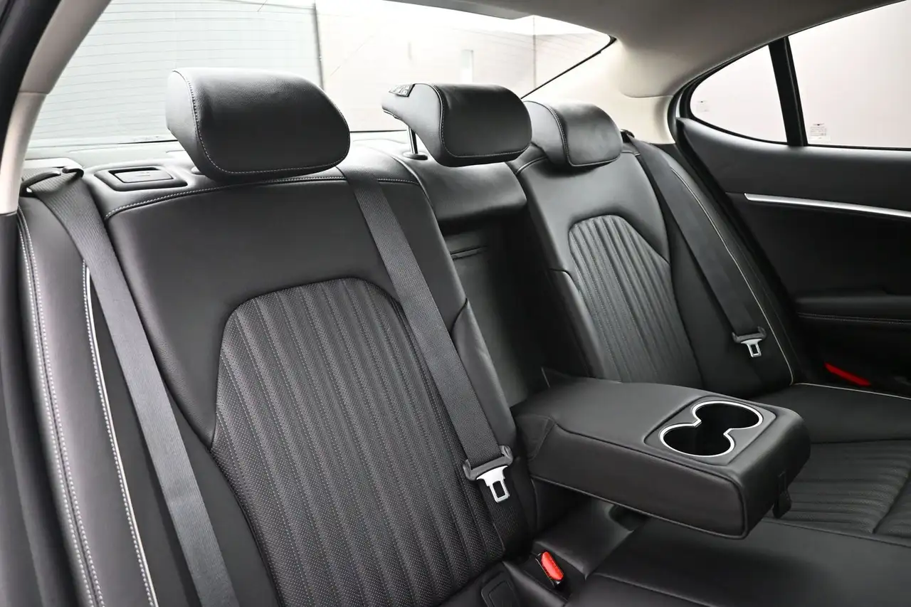 Genesis G70 снимка Genesis G70