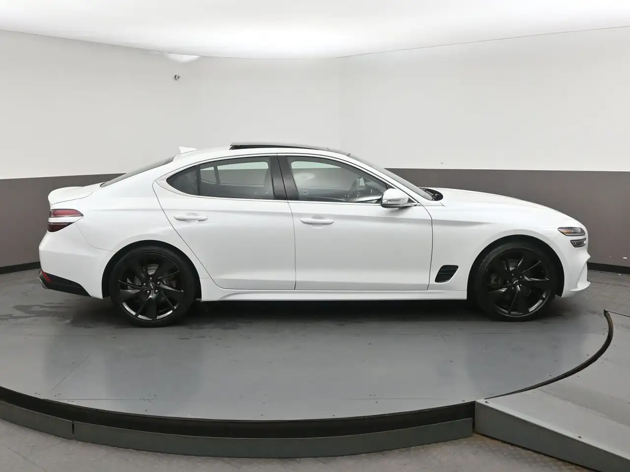 Genesis G70 снимка Genesis G70