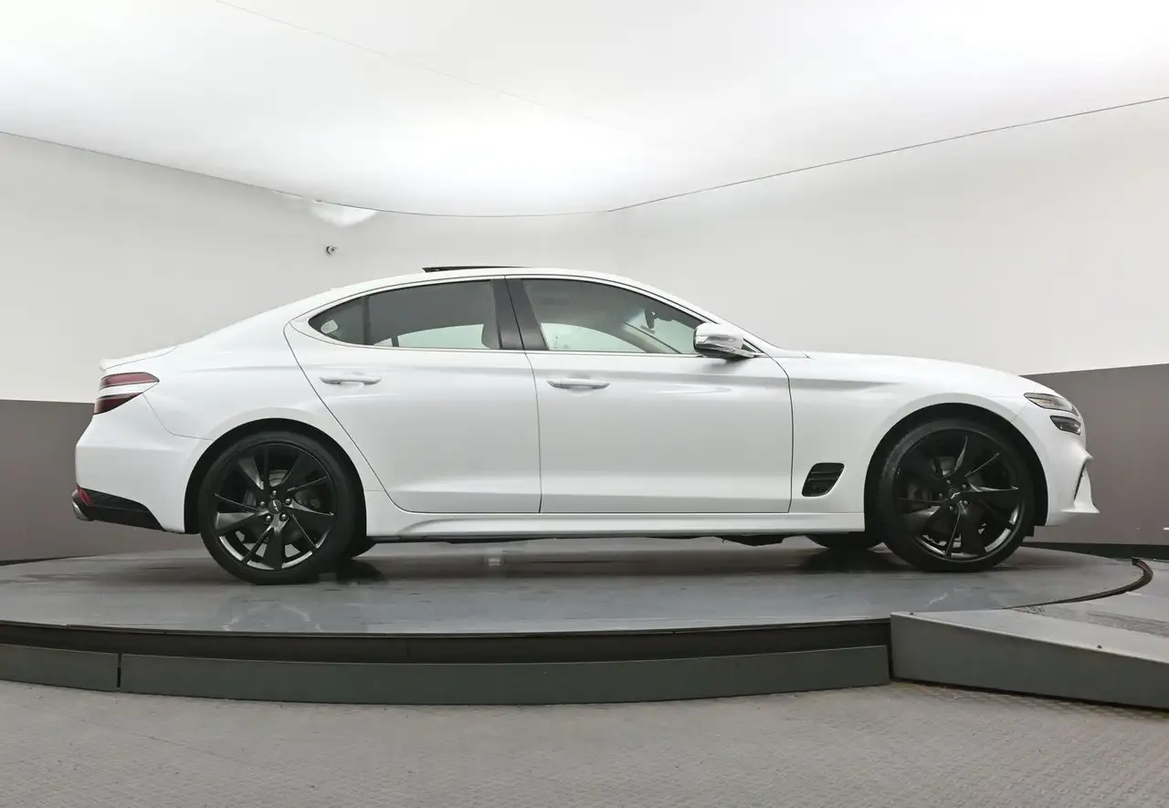 Genesis G70 снимка Genesis G70
