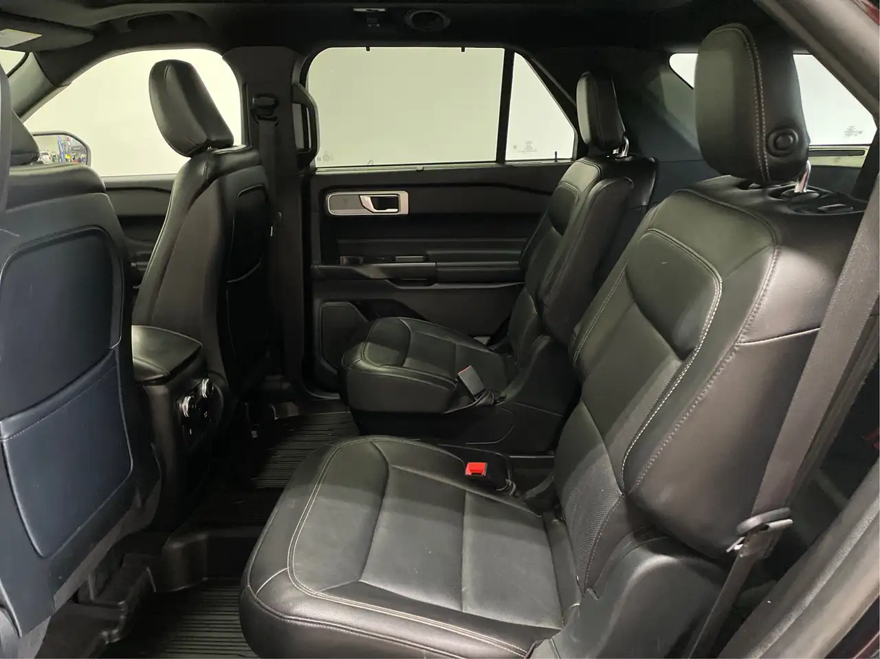 Ford Explorer photo Ford Explorer