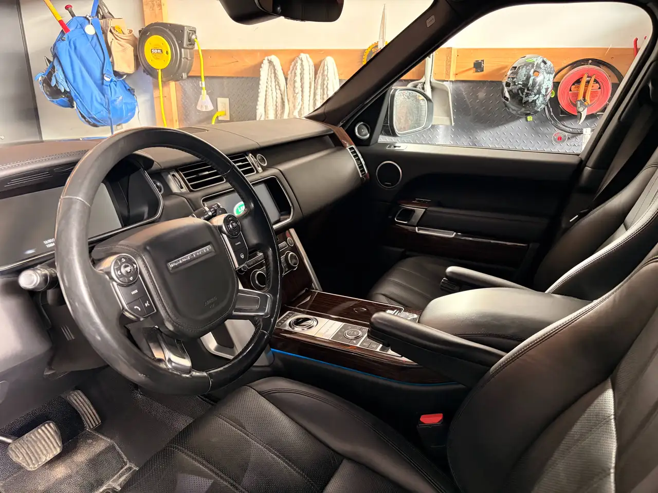 Land Rover Range Rover photo Land Rover Range Rover