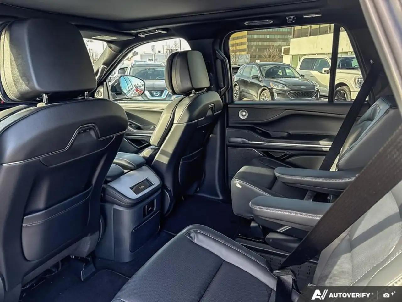 Lincoln Navigator снимка Lincoln Navigator